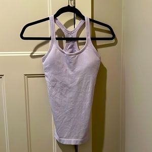 Lululemon tank size 4 in lilac with built in bra